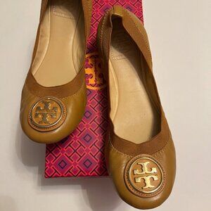 Tory Burch Camel Caroline Shoes Size 9M